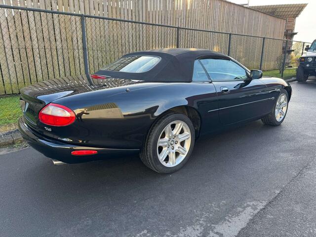 Jaguar XK XK8 4.0i V8 32v Convertible Matching numbers