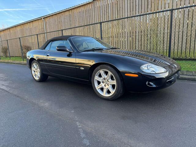 Jaguar XK XK8 4.0i V8 32v Convertible Matching numbers