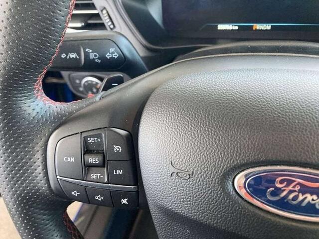 Ford Focus CLIPPER ST-LINE X BENZINE 150PK AUTOMAAT