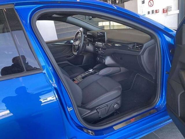 Ford Focus CLIPPER ST-LINE X BENZINE 150PK AUTOMAAT