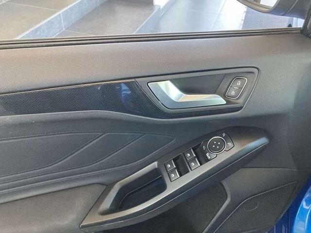 Ford Focus CLIPPER ST-LINE X BENZINE 150PK AUTOMAAT
