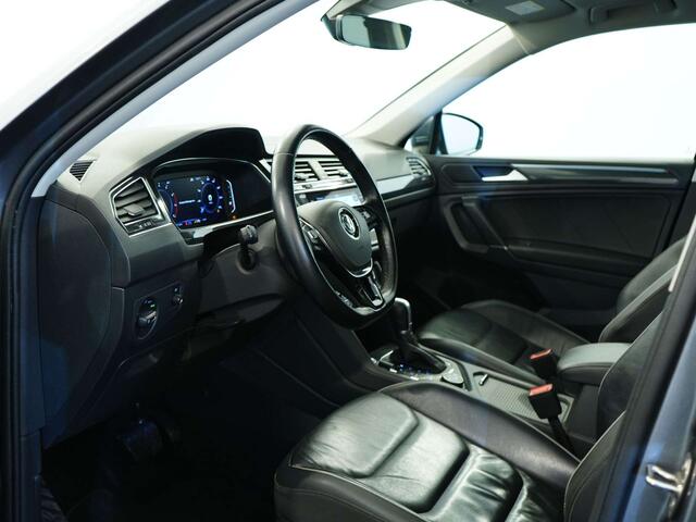 Volkswagen Tiguan R-Line 2.0TSI|DSG|4Motion|NAVI|Pano|HUD|360�