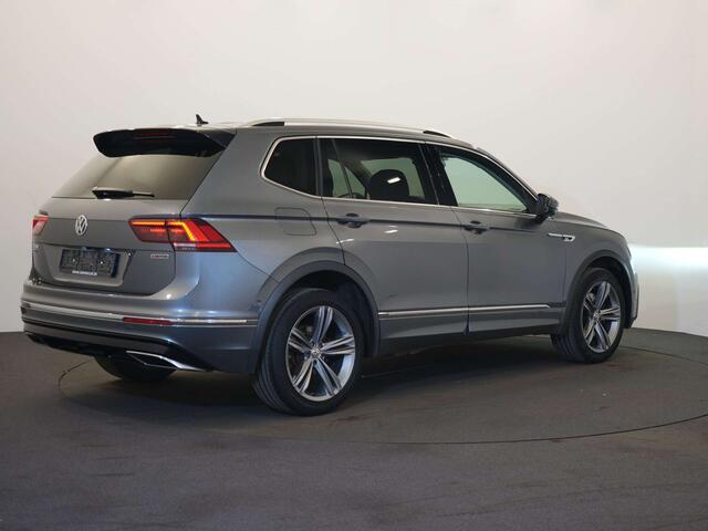Volkswagen Tiguan R-Line 2.0TSI|DSG|4Motion|NAVI|Pano|HUD|360�