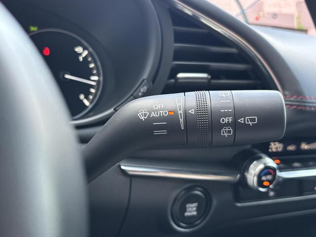 Mazda 3 2.5 e-SkyActiv-G M Hybrid 140 Homura | Navigatie systeem | Lichtmetalen velgen | Achteruitrijcamera | Adaptieve Cruise Contro | Draadloze Applecarpl