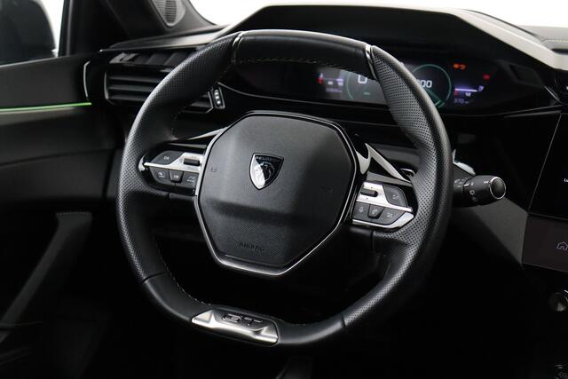 Peugeot 308 1.2 GT PURETECH EAT8 1.2 GT PURETECH EAT8 + CARPLAY + GPS + CAMERA + PDC + CRUISE + LEDER/ALCANTARA + ALU 18