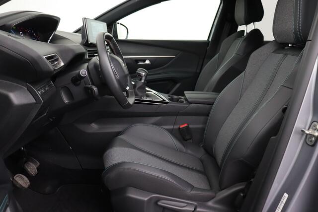 Peugeot 3008 1.2i PURETECH ALLURE PACK 1.2i PURETECH ALLURE PACK + CARPLAY + GPS + CAMERA + PDC + CRUISE + AU 18