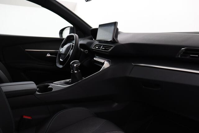 Peugeot 3008 1.2i PURETECH ALLURE PACK 1.2i PURETECH ALLURE PACK + CARPLAY + GPS + CAMERA + PDC + CRUISE + AU 18