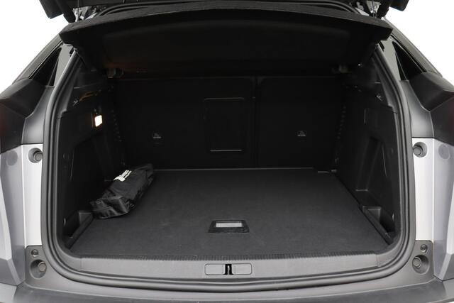 Peugeot 3008 1.2i PURETECH ALLURE PACK 1.2i PURETECH ALLURE PACK + CARPLAY + GPS + CAMERA + PDC + CRUISE + AU 18