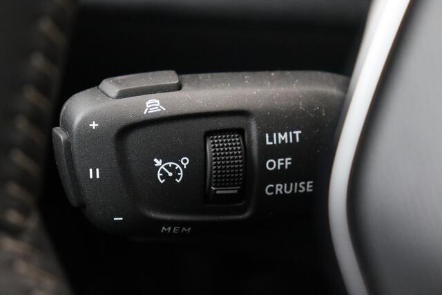 Peugeot 3008 1.2i PURETECH ALLURE PACK 1.2i PURETECH ALLURE PACK + CARPLAY + GPS + CAMERA + PDC + CRUISE + AU 18