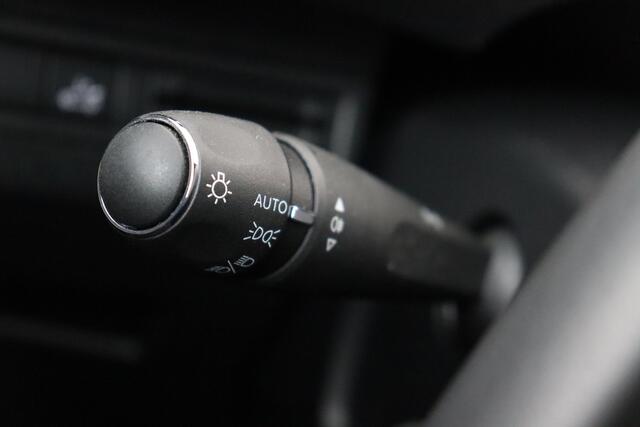 Peugeot 3008 1.2i PURETECH ALLURE PACK 1.2i PURETECH ALLURE PACK + CARPLAY + GPS + CAMERA + PDC + CRUISE + AU 18