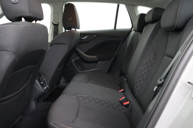 Skoda Scala 1.0 TSI AMBITION 1.0 TSI AMBITION + CARPLAY + PDC + ALU