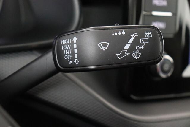 Skoda Scala 1.0 TSI AMBITION 1.0 TSI AMBITION + CARPLAY + PDC + ALU