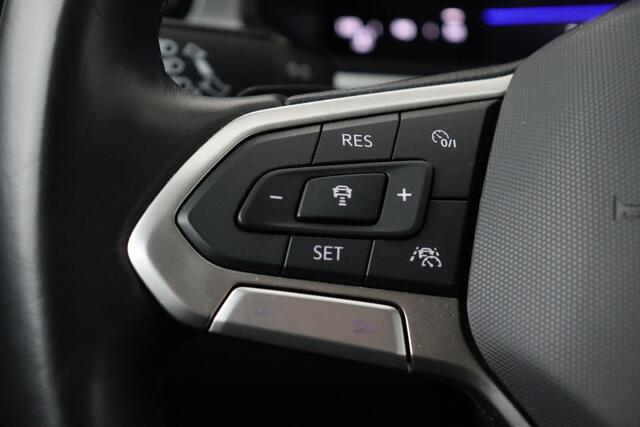 Volkswagen T-ROC 1.5 TSI ACT LIFE DSG 1.5 TSI ACT Life DSG + CARPLAY + GPS + PDC + CRUISE + ALU