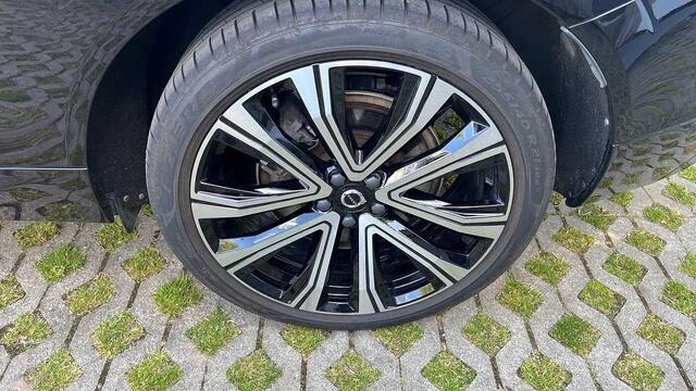 Volvo XC60 Recharge Ultimate, T8 AWD Bright 3YEAR WARRANTY