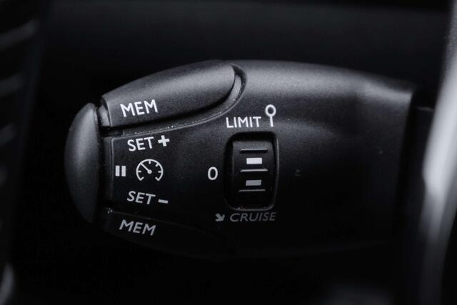 Peugeot 208 1.2i PureTech Allure Pack