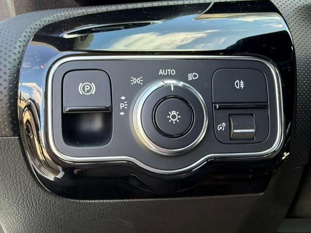 Mercedes-Benz A-Klasse 180 d AMG/ Pack sport / Cam�ra de recul / GPS