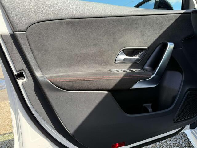Mercedes-Benz A-Klasse 180 d AMG/ Pack sport / Cam�ra de recul / GPS