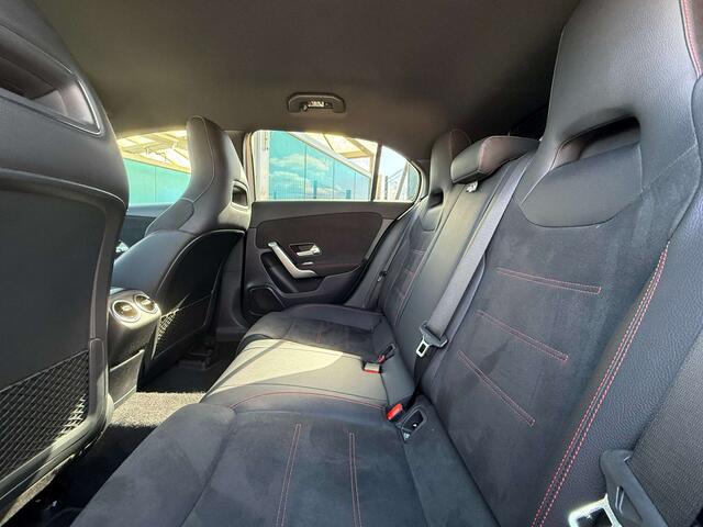 Mercedes-Benz A-Klasse 180 d AMG/ Pack sport / Cam�ra de recul / GPS