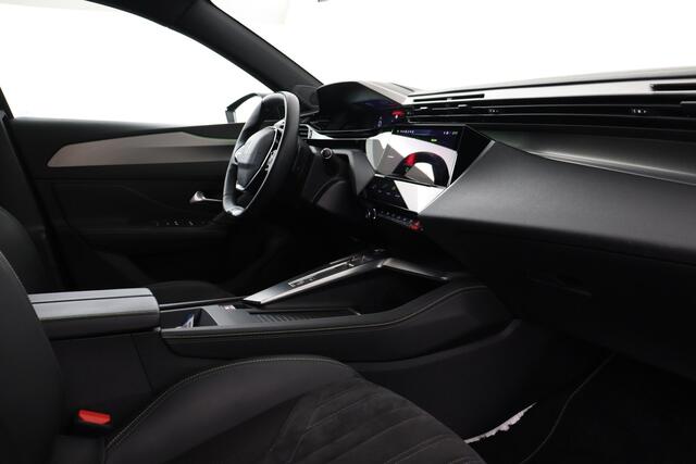 Peugeot 308 1.2 GT PURETECH EAT8 1.2 GT PURETECH EAT8 + CARPLAY + GPS + CAMERA + PDC + CRUISE + LEDER/ALCANTARA + ALU