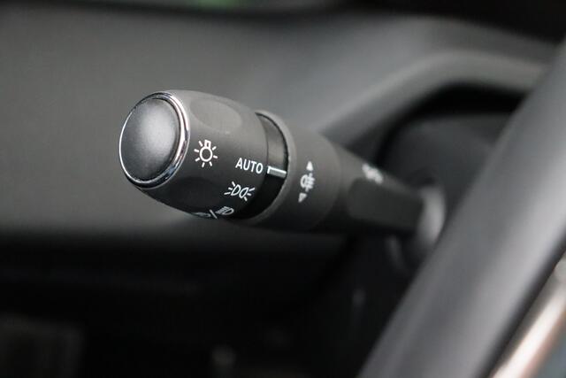 Peugeot 308 1.2 GT PURETECH EAT8 1.2 GT PURETECH EAT8 + CARPLAY + GPS + CAMERA + PDC + CRUISE + LEDER/ALCANTARA + ALU