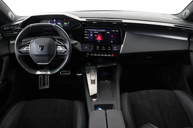 Peugeot 308 1.2 GT PURETECH EAT8 1.2 GT PURETECH EAT8 + CARPLAY + GPS + CAMERA + PDC + CRUISE + LEDER/ALCANTARA + ALU