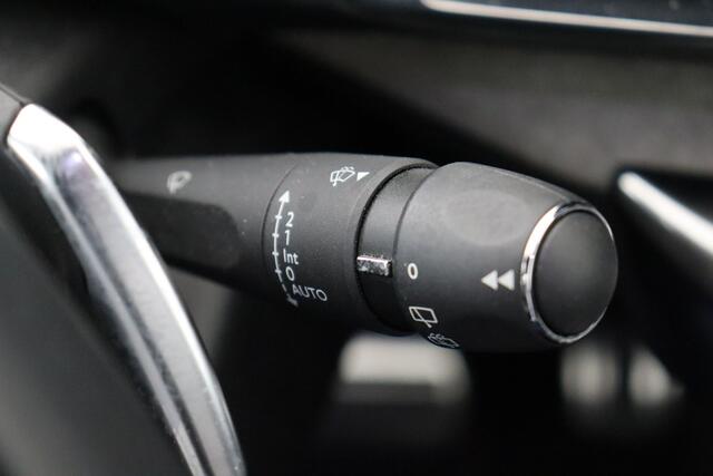 Peugeot 5008 GT 1.5 BLUEHDI EAT8 GT 1.5 BLUEHDI EAT8 + A/T + 7PL. + GPS + CARPLAY + CAMERA + PDC + LEDER/ALCANTARA + ALU 18 + CRUISE + TREKHAAK
