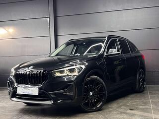 BMW X1 1.5iA xDrive25e Hybrid / ALL Black / FULL option /