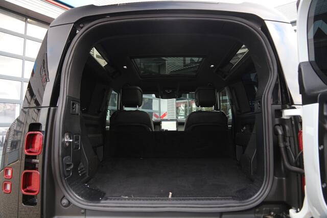 Land Rover Defender 90 3.0 D250 | HSE | Grijs kenteken | Panorama | Elektr. trekhaak..