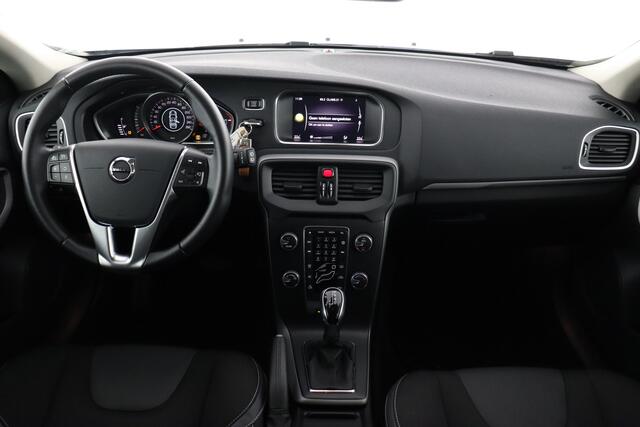 Volvo V40 BLACK EDITION 2.0 D2 GEARTRONIC BLACK EDITION 2.0 D2 GEARTRONIC + GPS + PDC + ALU 16