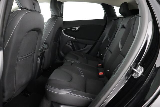 Volvo V40 BLACK EDITION 2.0 D2 GEARTRONIC BLACK EDITION 2.0 D2 GEARTRONIC + GPS + PDC + ALU 16