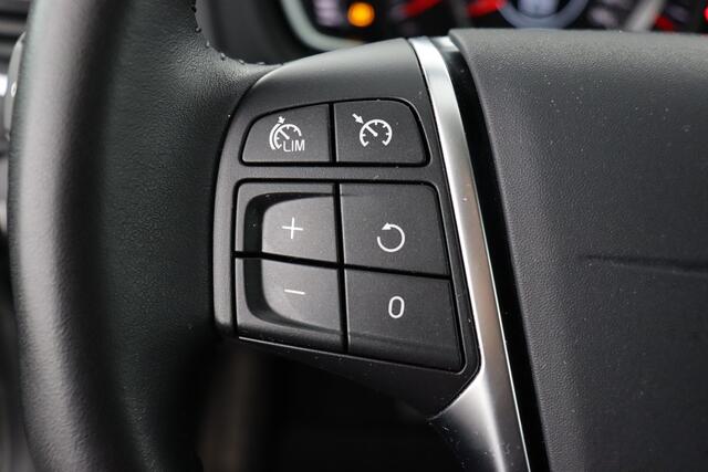 Volvo V40 BLACK EDITION 2.0 D2 GEARTRONIC BLACK EDITION 2.0 D2 GEARTRONIC + GPS + PDC + ALU 16