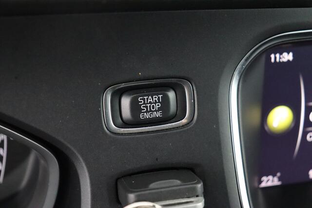 Volvo V40 BLACK EDITION 2.0 D2 GEARTRONIC BLACK EDITION 2.0 D2 GEARTRONIC + GPS + PDC + ALU 16