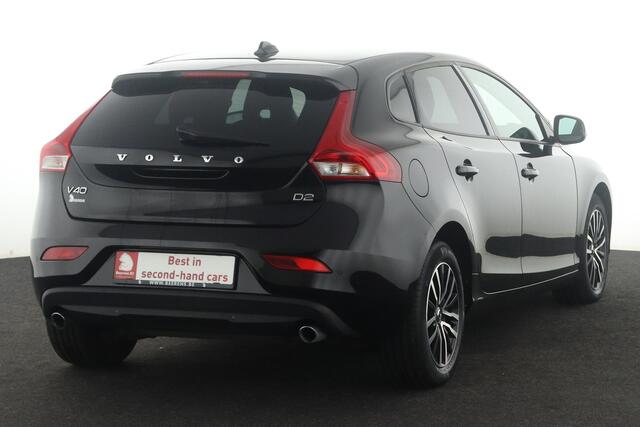 Volvo V40 BLACK EDITION 2.0 D2 GEARTRONIC BLACK EDITION 2.0 D2 GEARTRONIC + GPS + PDC + ALU 16