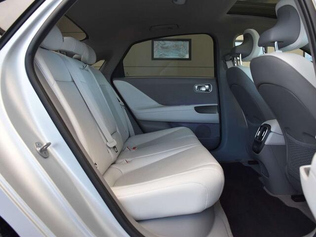 Hyundai Ioniq 77.4 KWH 4X4 / BALANCE / SCHUIFDAK / 360 / CARPLAY