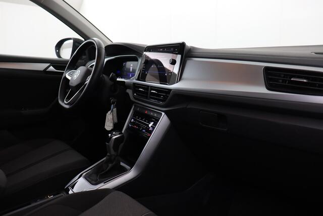 Volkswagen T-ROC 1.5 TSI ACT Life DSG 1.5 TSI ACT Life DSG + GPS + CARPLAY + PDC + CRUISE + ALU