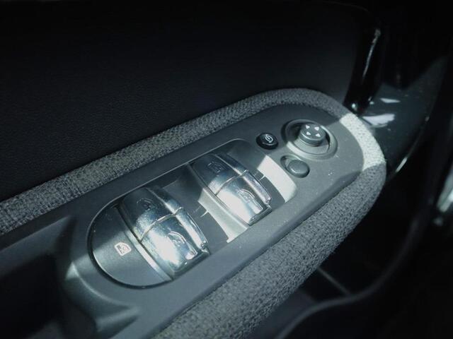 Mini Countryman 1.5 Cooper Pepper | NAP | Clima | Cruise | Multimedia/Navi | Leder/Stof| LED | PDC + Camera |