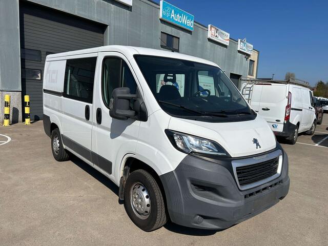 Peugeot Boxer multicab nette wagen met 6 zpl 81 kw airco