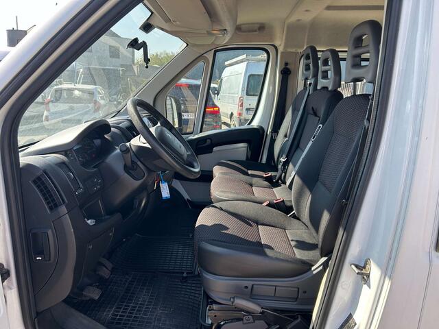 Peugeot Boxer multicab nette wagen met 6 zpl 81 kw airco