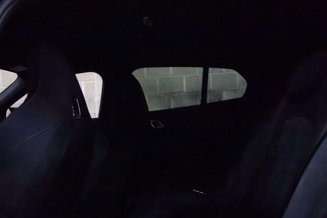 BMW 1-Serie 120 dAS| M-pakket| HUD| H/K sound| PDC| DAB|FULL BLACK