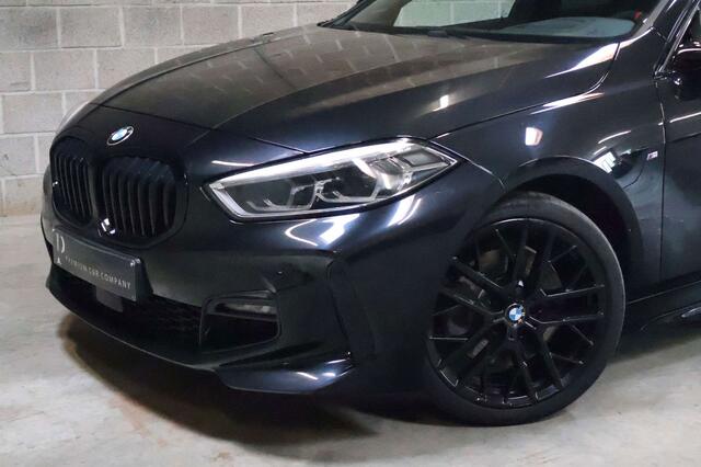 BMW 1-Serie 120 dAS| M-pakket| HUD| H/K sound| PDC| DAB|FULL BLACK