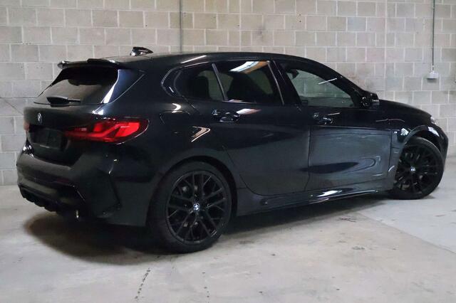BMW 1-Serie 120 dAS| M-pakket| HUD| H/K sound| PDC| DAB|FULL BLACK