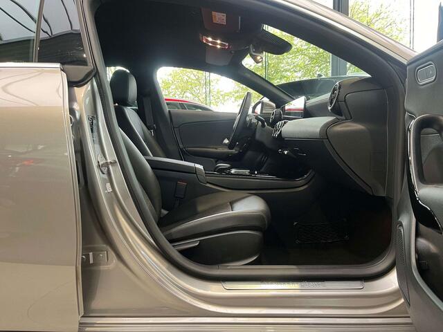 Mercedes-Benz CLA-Klasse 200 iA DCT Shooting Brake Leder/Gps/Camera/Cruise/BLTH