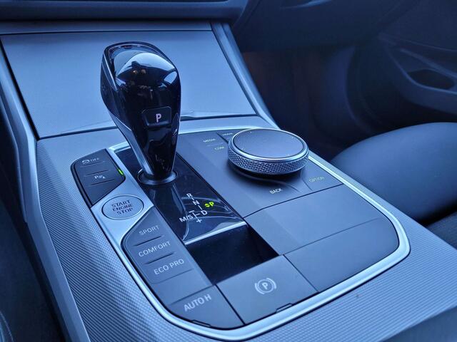 BMW 3-Serie 316 dAAUT.SPORTZETELSLEDERLIVE COCKPIT PROFF.DAB