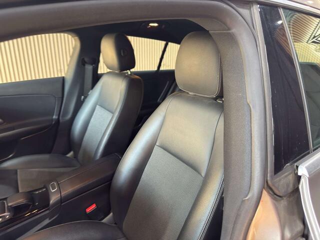 Mercedes-Benz CLA-Klasse 180 d GARANTIE 12 MOIS GPS
