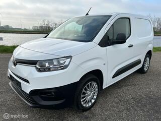 TOYOTA PROACE CITY 1.2 Turbo Navigator 3e Zitplaats