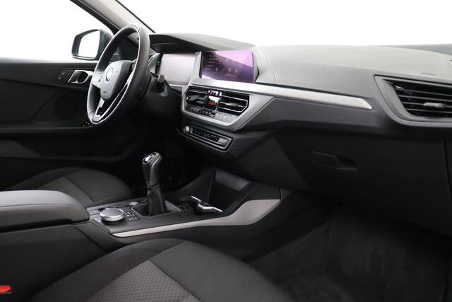 BMW 1-Serie 116 D D + GPS + CARPLAY + PDC + CRUISE + ALU 16