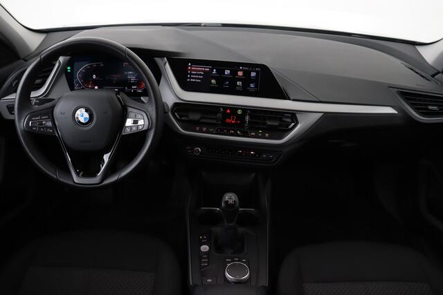 BMW 1-Serie 116 D D + GPS + CARPLAY + PDC + CRUISE + ALU 16