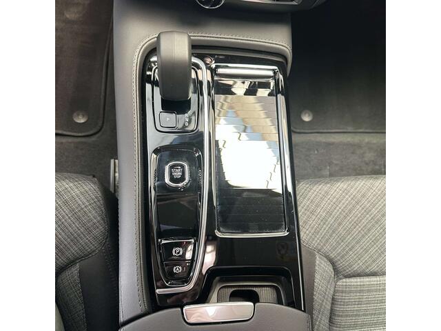 Volvo V60 T6 Plug-in Hybrid AWD Core