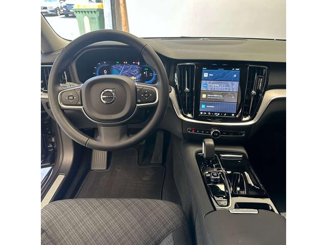 Volvo V60 T6 Plug-in Hybrid AWD Core