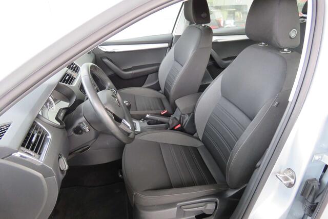 Skoda Octavia 1.0 TSI Ambition - Navigatie - PDC -Smartlink -LED